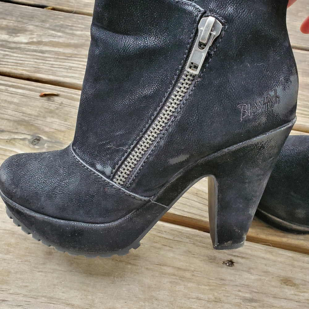Blowfish zipper booties size 9 black fawn